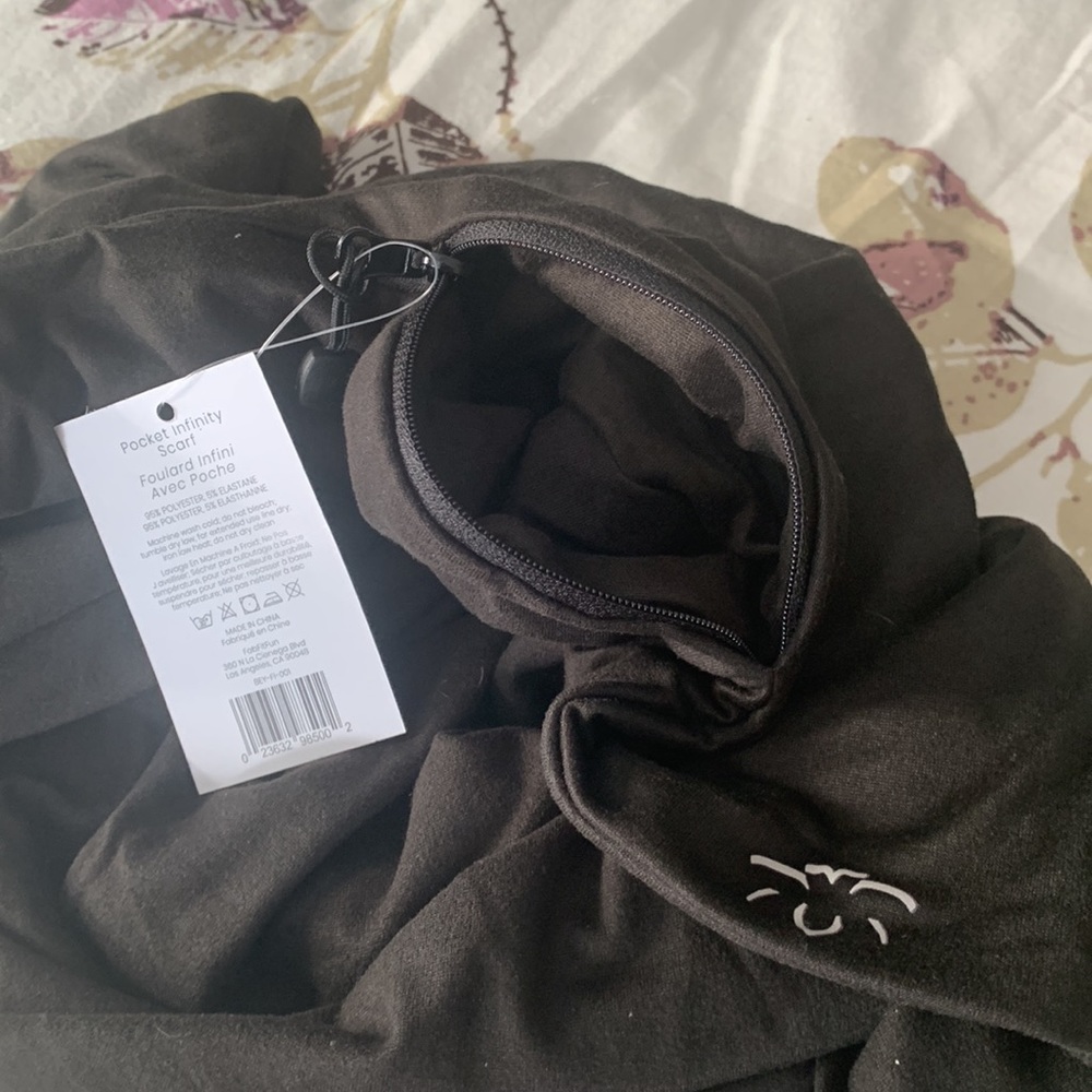Infinity scarf - Picture 2 of 3